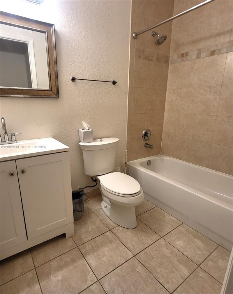 1650 Presidential Way, Unit 208, West Palm Beach, FL 33401 Photo