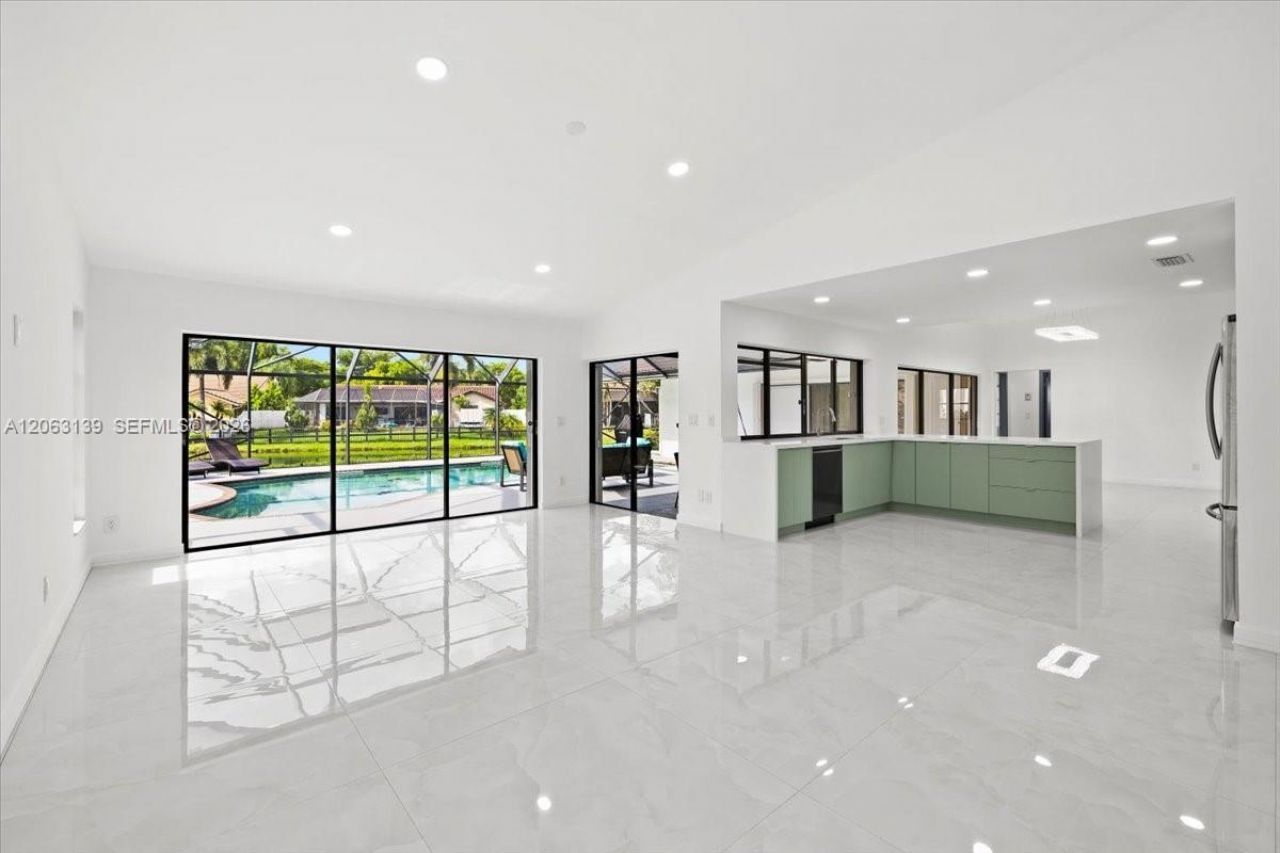9272 NW 18th St, Plantation, FL 33322 Photo