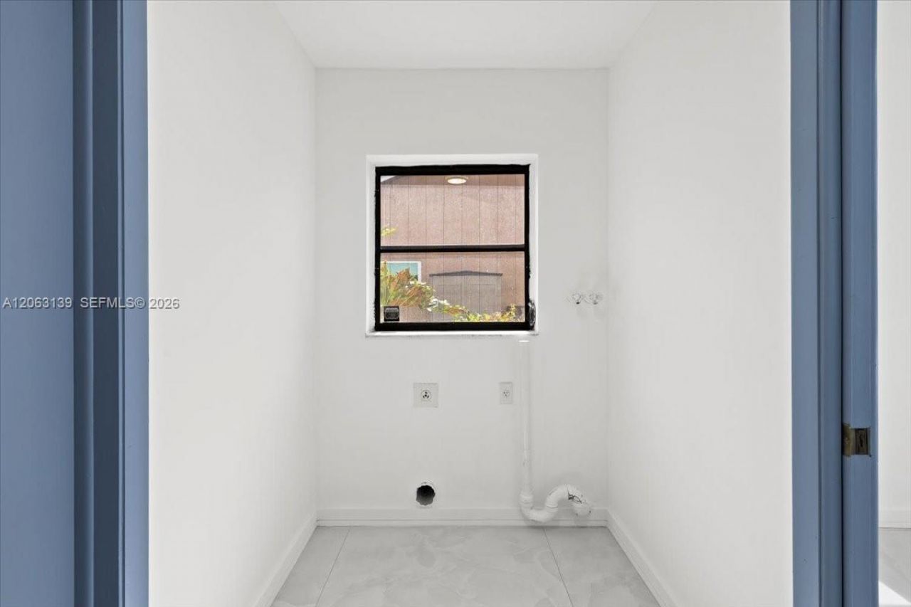 9272 NW 18th St, Plantation, FL 33322 Photo