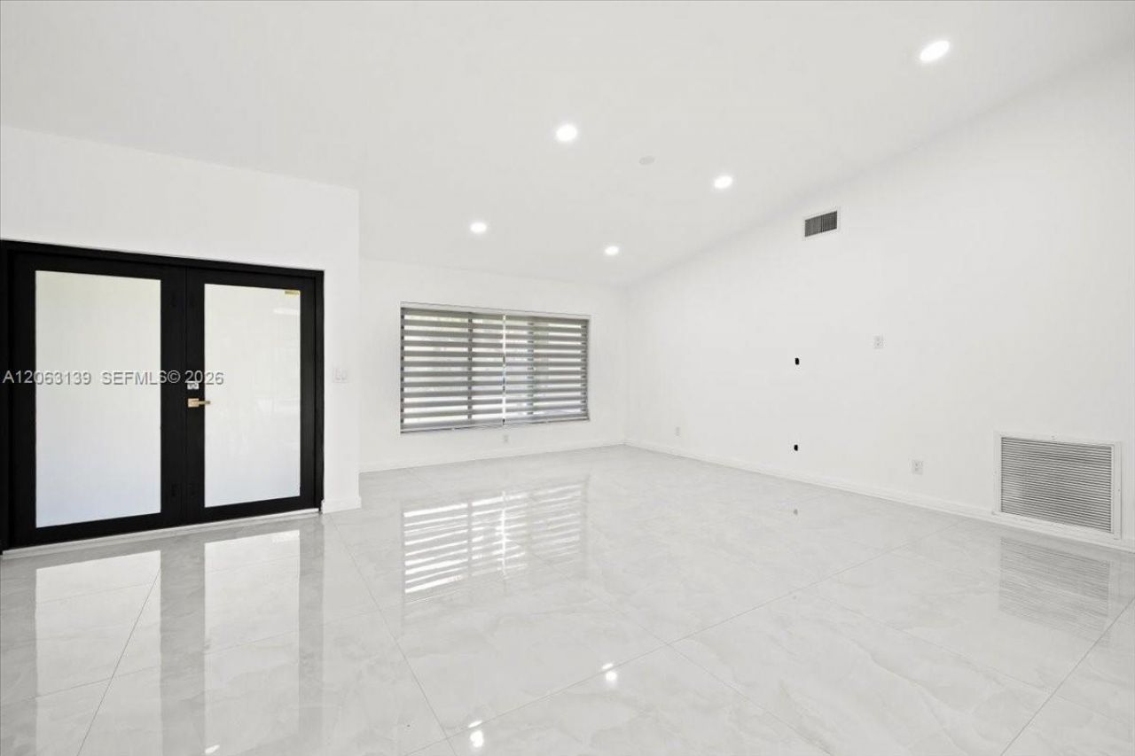 9272 NW 18th St, Plantation, FL 33322 Photo