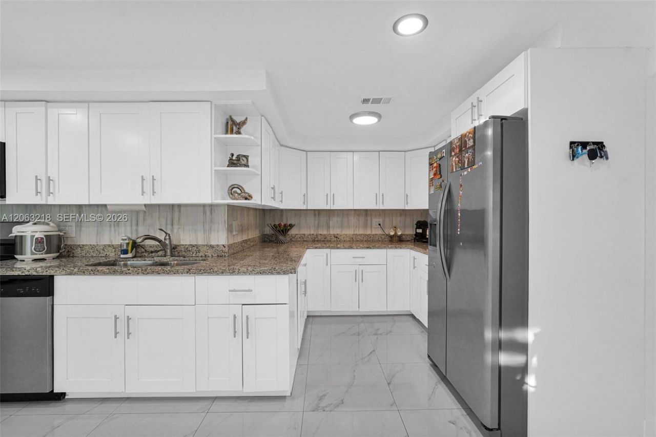 831 E 10th Pl , Hialeah, FL 33010 Photo