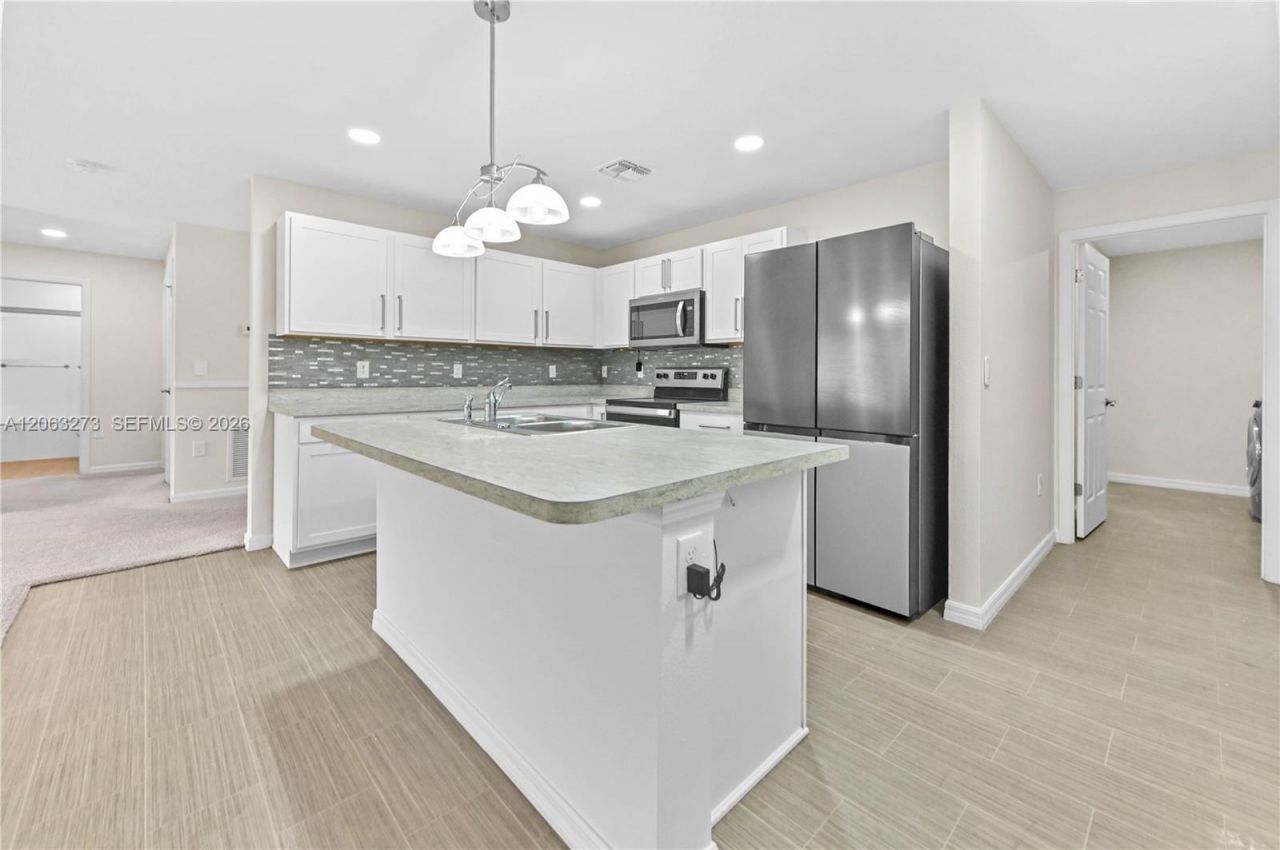 361 SW Thornhill Dr, Port Saint Lucie, FL 34984 Photo