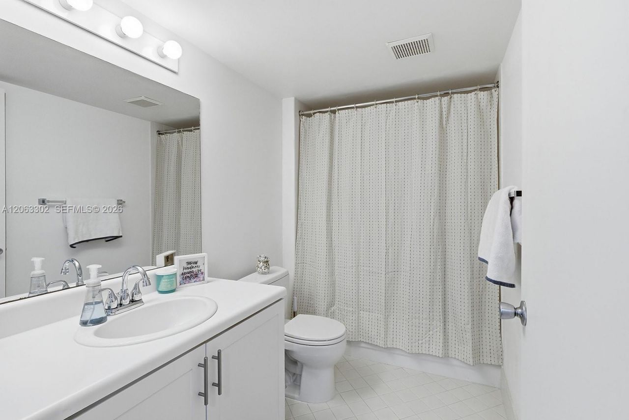 1200 SW 137th Ave, Unit 308E, Pembroke Pines, FL 33027 Photo