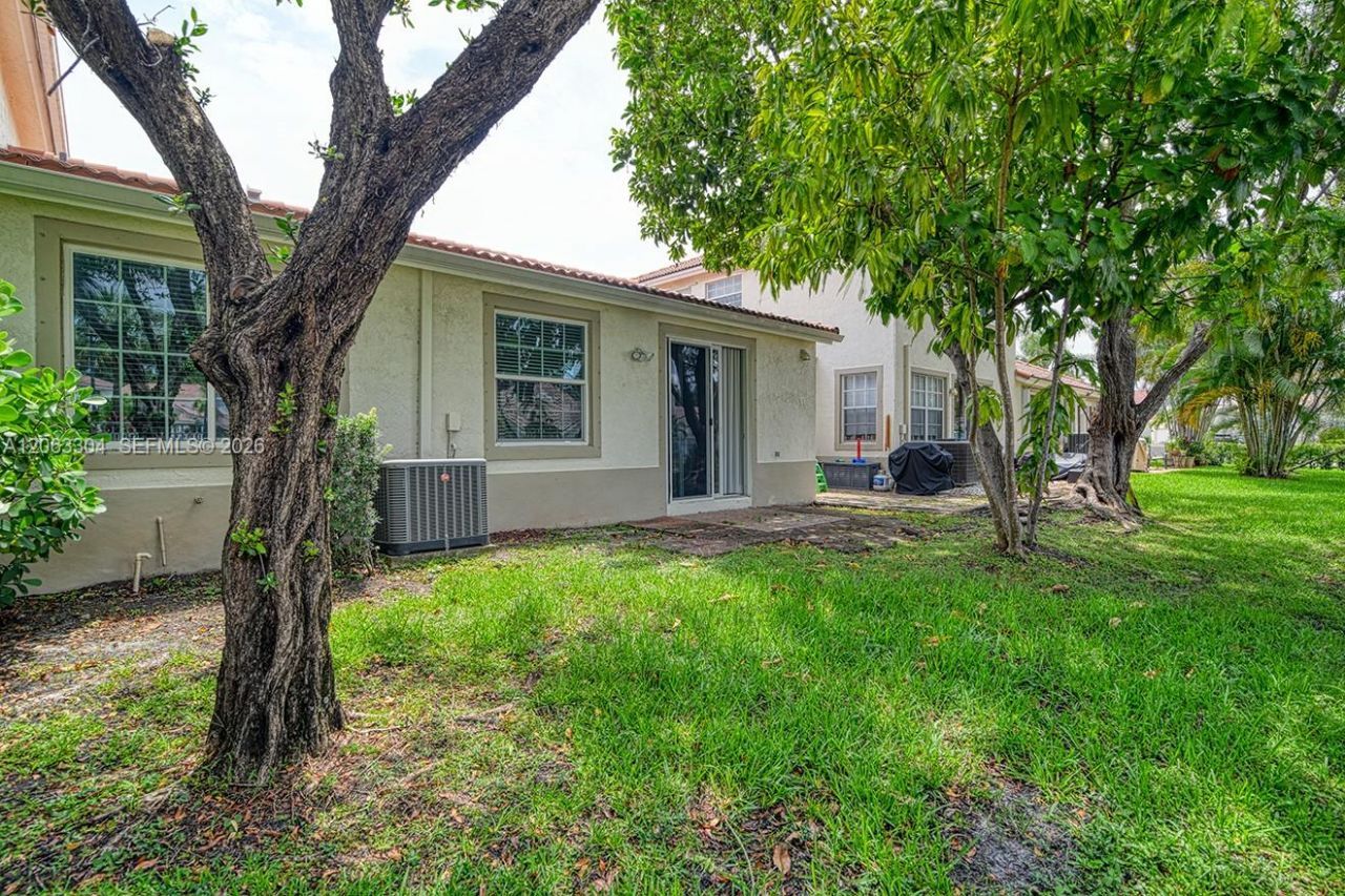 18743 SW 27th St, Miramar, FL 33029 Photo