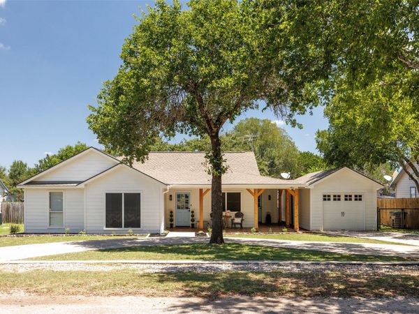 8 Deer Ridge RD, Wimberley, TX 78676