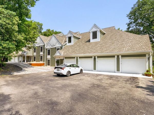 15600 26th Avenue N, Unit D, Plymouth, MN 55447