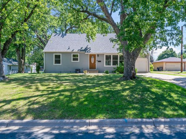 853 Minnesota Street S, Shakopee, MN 55379