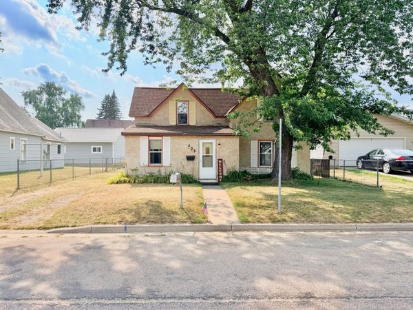 205 1st Avenue NE, Brainerd, MN 56401