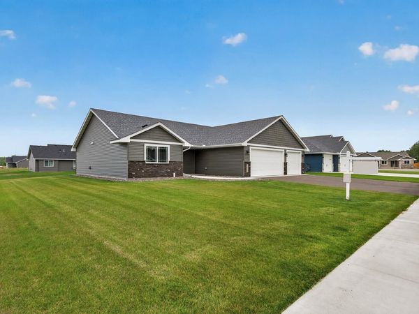 7222 Hawthorne Court , North Branch, MN 55056