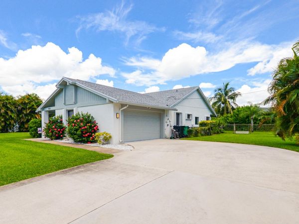 1872 SE ELROSE Street, Port St. Lucie, FL 34952