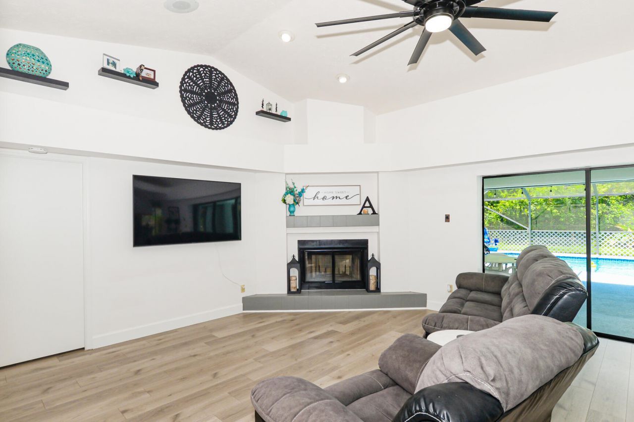 1872 SE Elrose Street, Port Saint Lucie, FL 34952 Photo