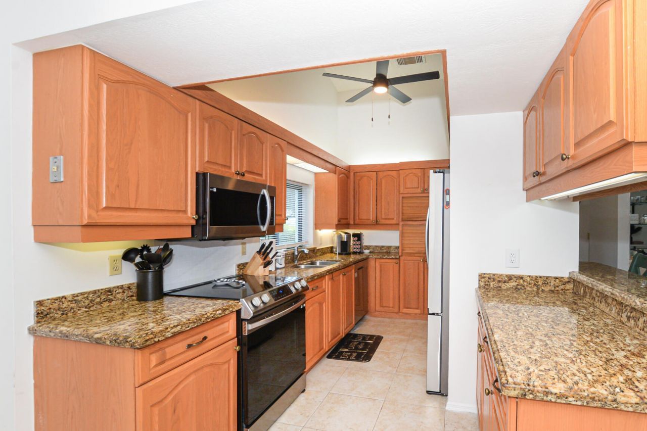 1872 SE Elrose Street, Port Saint Lucie, FL 34952 Photo