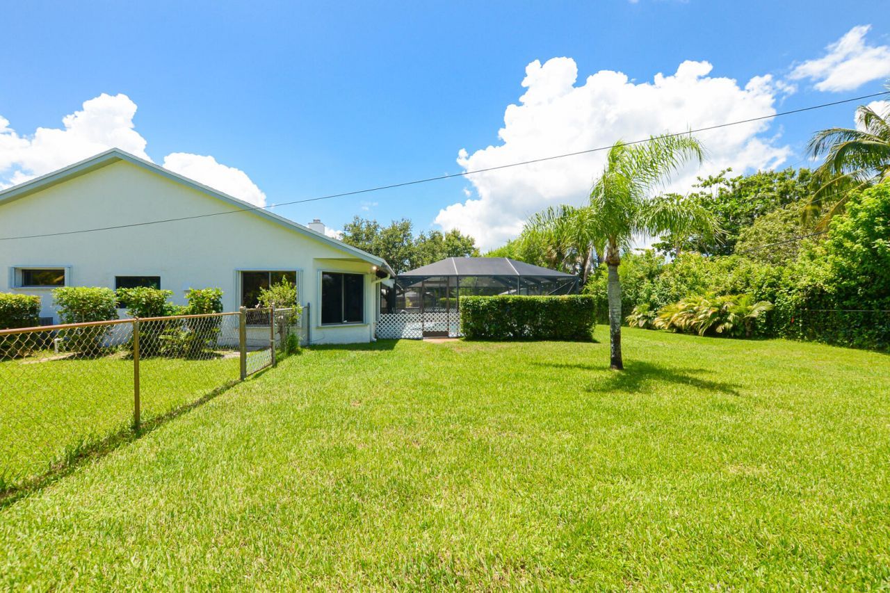 1872 SE Elrose Street, Port Saint Lucie, FL 34952 Photo