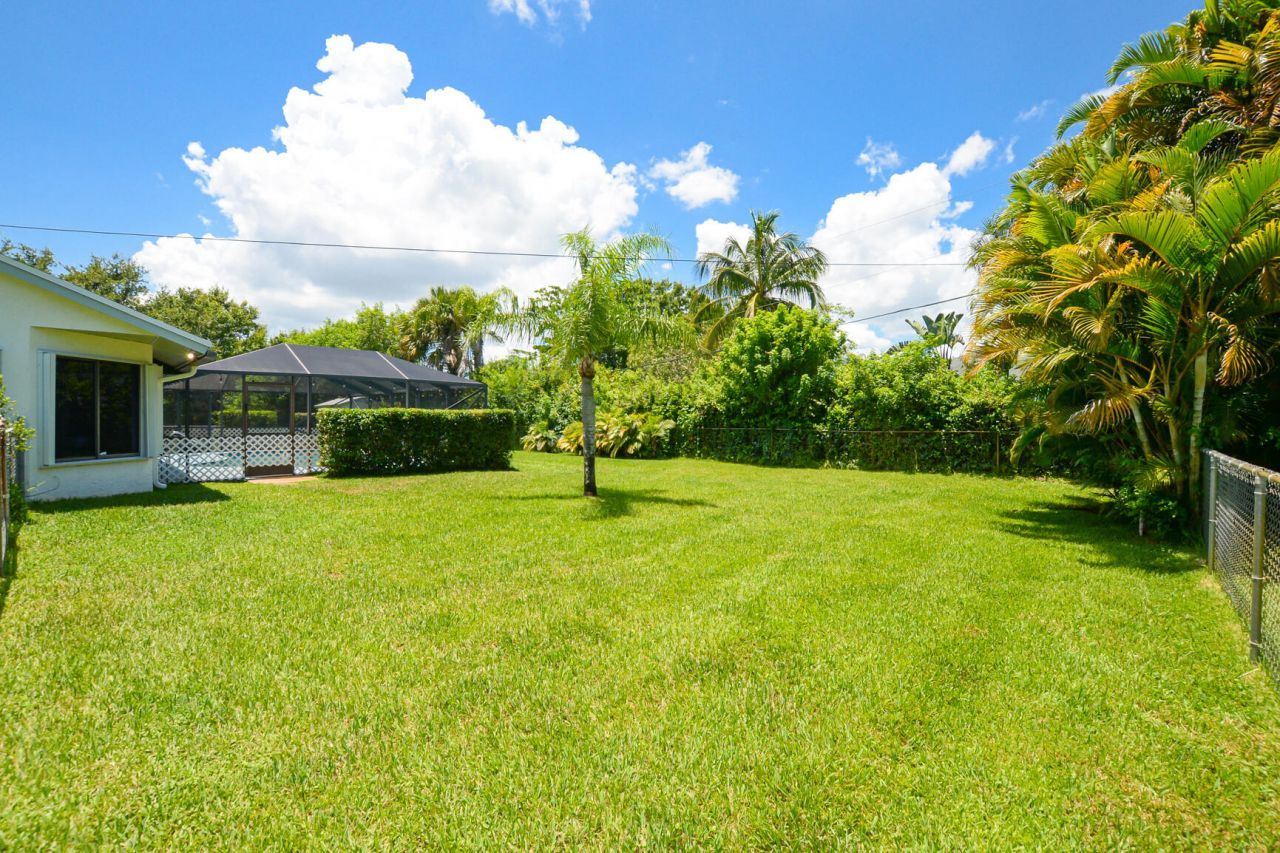 1872 SE Elrose Street, Port Saint Lucie, FL 34952 Photo