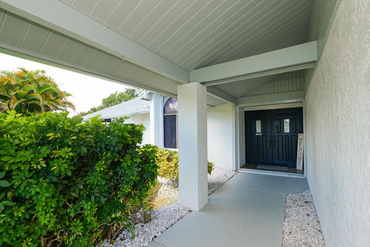 1872 SE Elrose Street, Port Saint Lucie, FL 34952 Photo