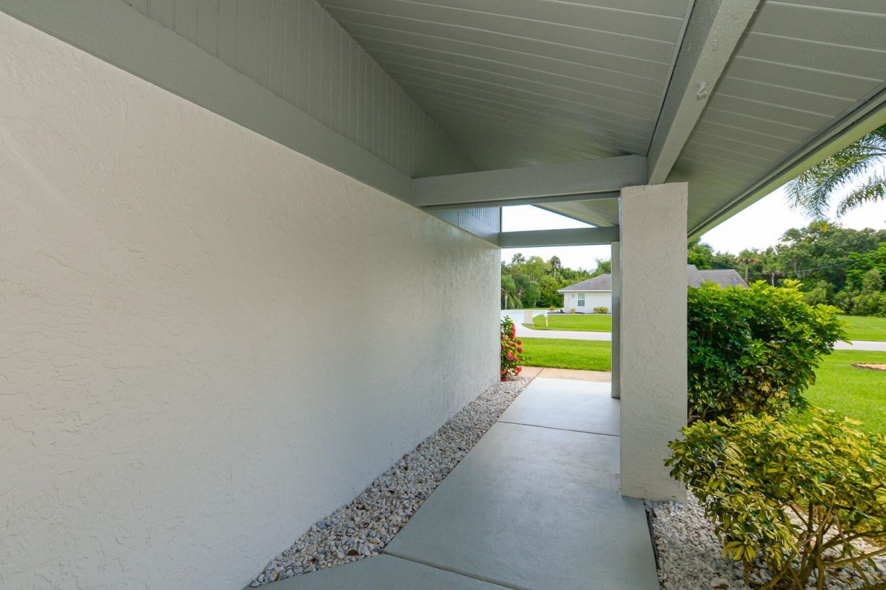 1872 SE Elrose Street, Port Saint Lucie, FL 34952 Photo