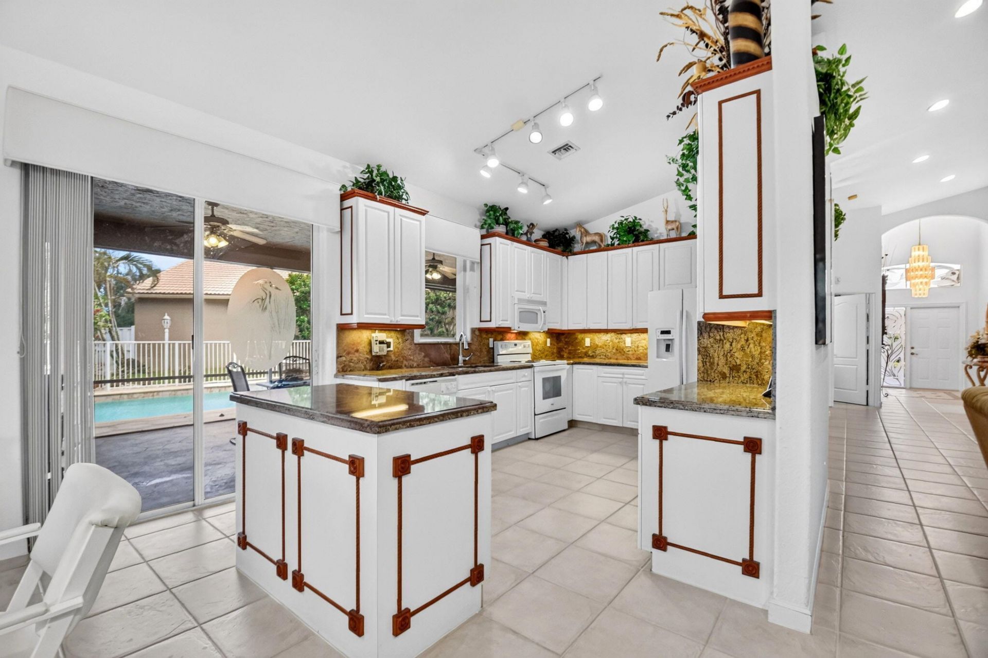 6330 Westchester Club Drive N, Boynton Beach, FL 33437 Photo