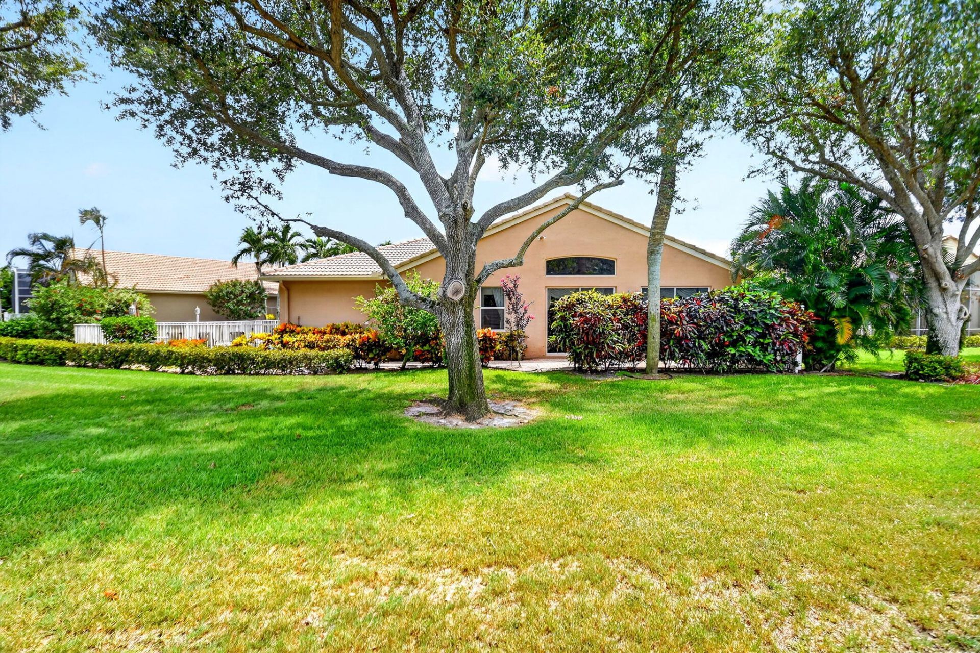 6330 Westchester Club Drive N, Boynton Beach, FL 33437 Photo
