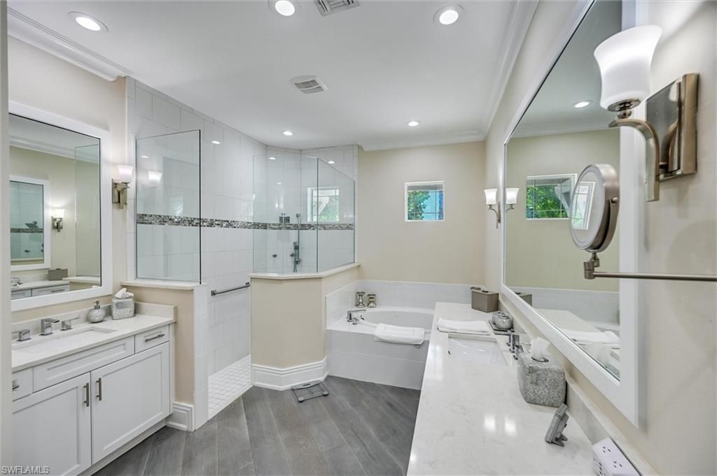 6389 Lyford Isle Dr, Naples, FL 34113 Photo
