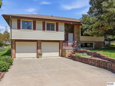 4337 N 81st Avenue Circle, Omaha, NE 68134