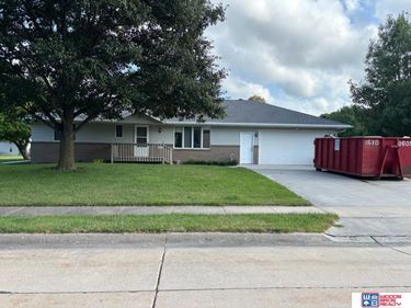211 Russell Avenue, Beatrice, NE 68310