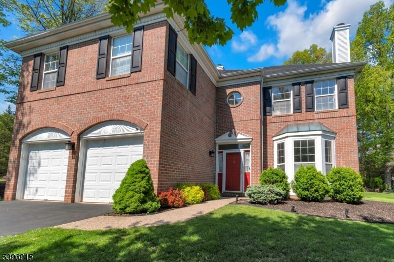 1 Captains Woods Rd, Readington, NJ 08889 Main Photo
