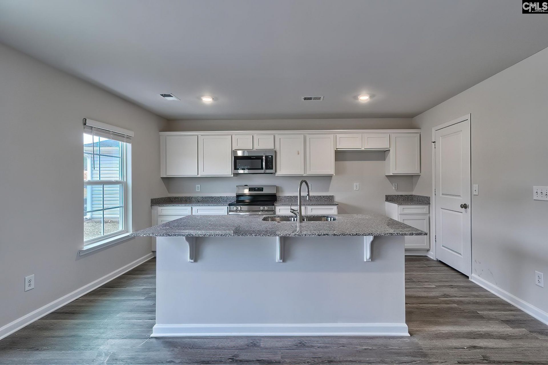 646 Marbled Teal Lane Photo 8