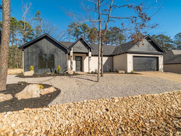 8 Acambaro Place, Hot Springs Village, AR 71909