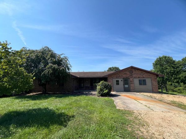 15501 Dewitt Road, Moores Hill, IN 47032
