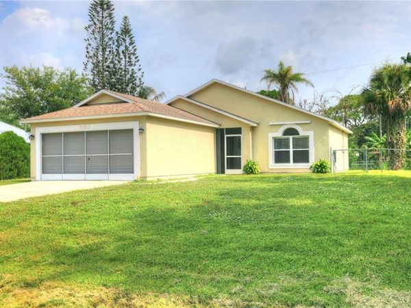 980 Dolphin Avenue, Sebastian, FL 32958