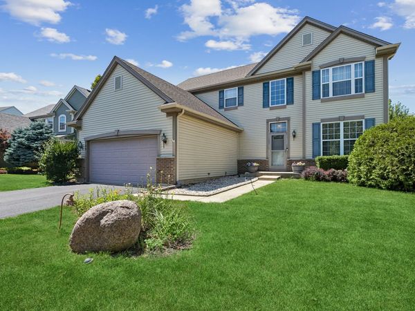748 Needlegrass Parkway , Antioch, IL 60002