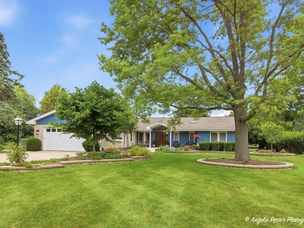 1110 Lake Shore Drive N, Barrington, IL 60010