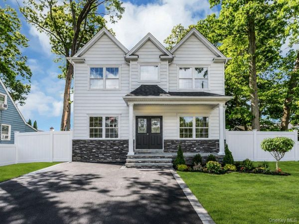 36 Michigan Avenue , Massapequa, NY 11758