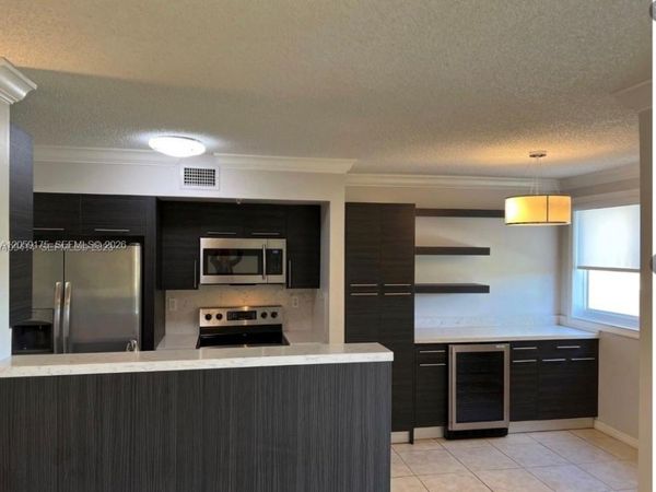 2600 S University Dr, Unit 114, Davie, FL 33328
