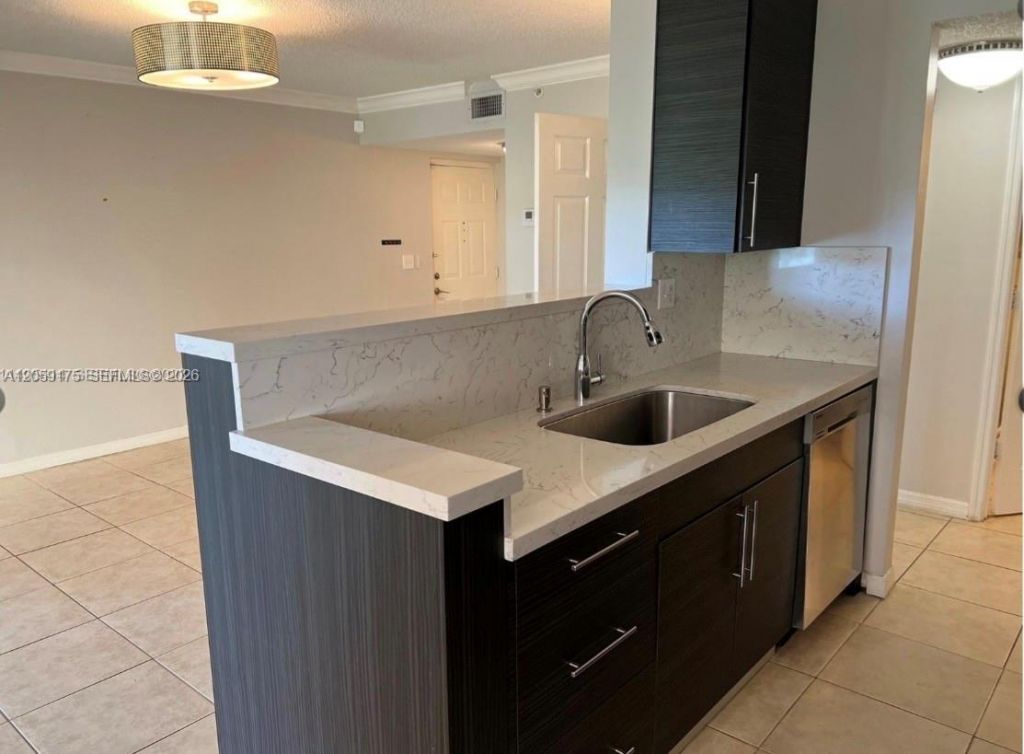 2600 S University Dr, Unit 114, Davie, FL 33328 Photo