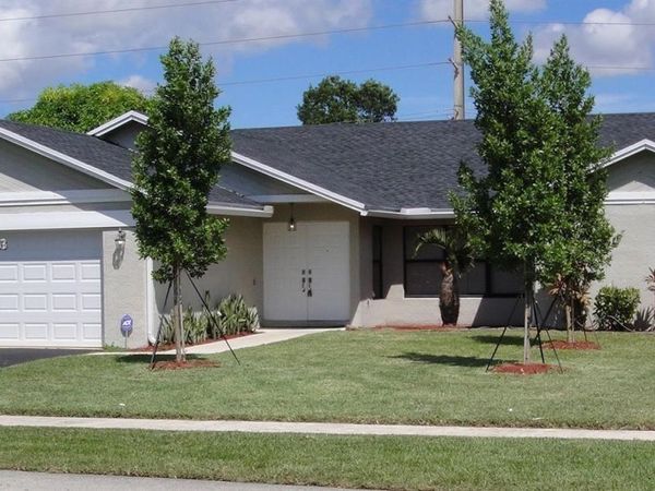 9815 NW 43rd St , Sunrise, FL 33351