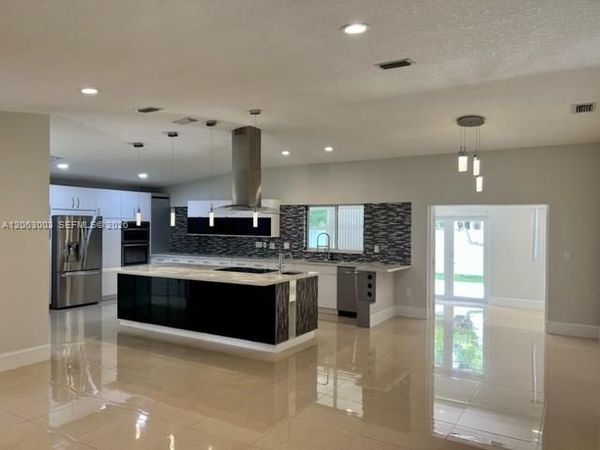 9845 NW 25th Ter , Doral, FL 33172