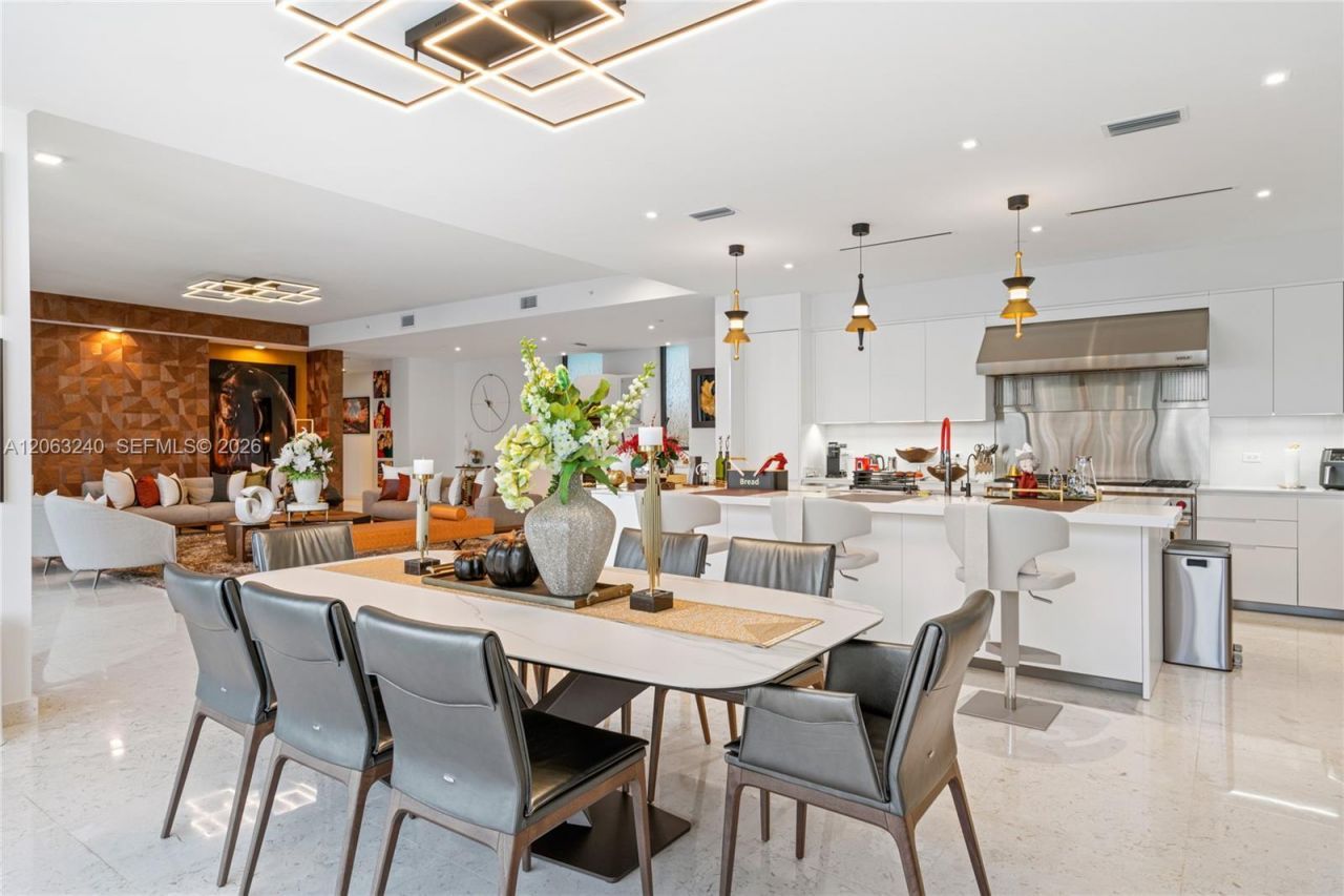 3581 E Glencoe St, Unit 505, Miami, FL 33133 Photo