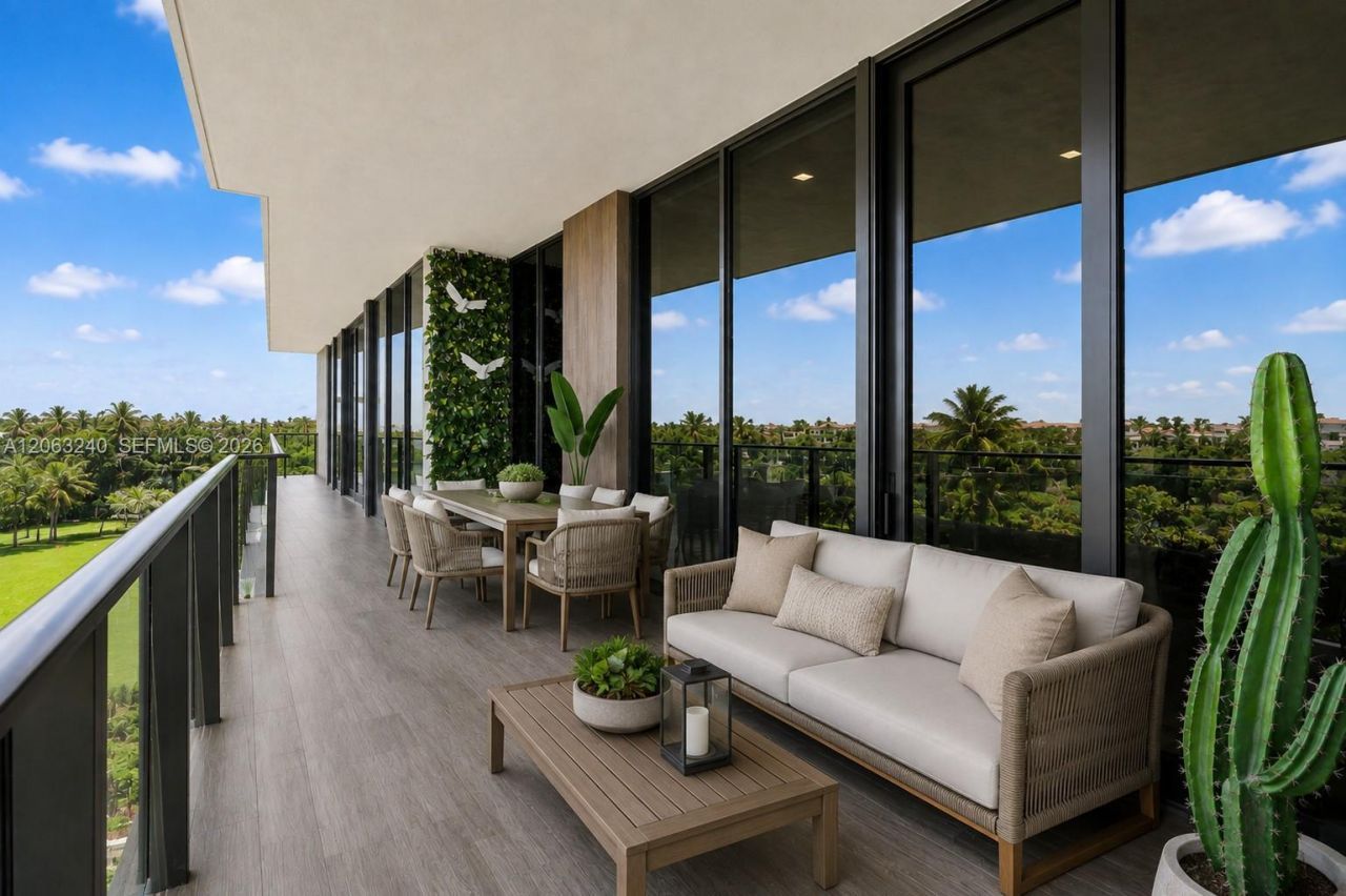 3581 E Glencoe St, Unit 505, Miami, FL 33133 Photo