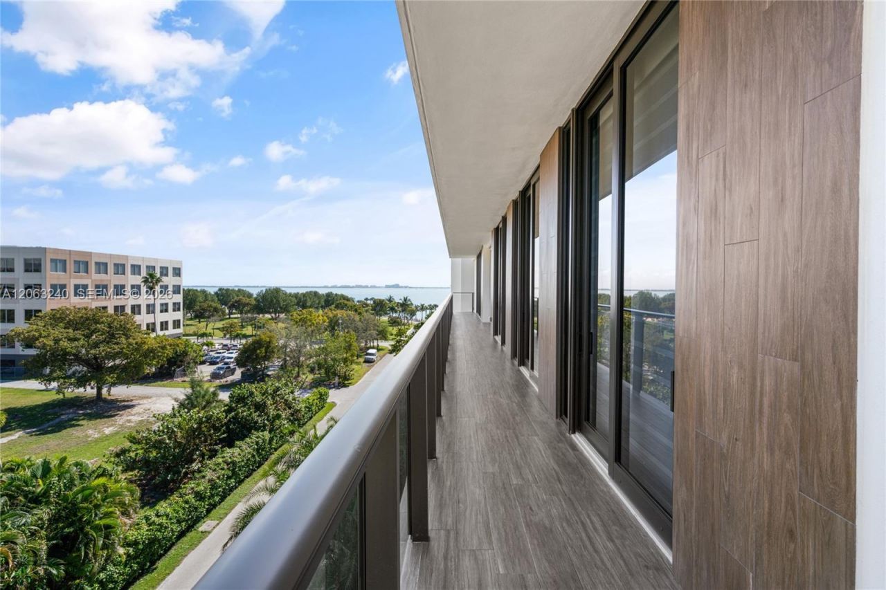3581 E Glencoe St, Unit 505, Miami, FL 33133 Photo