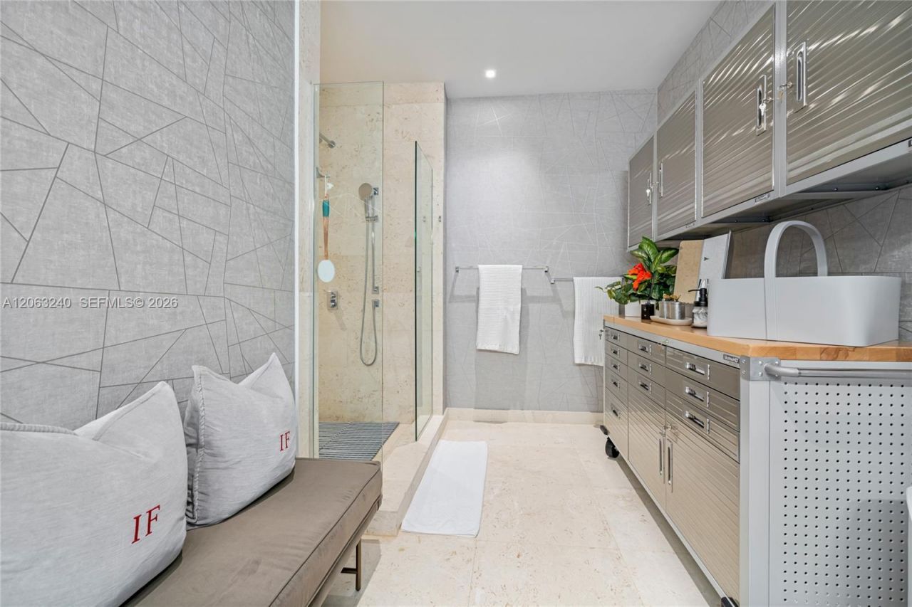 3581 E Glencoe St, Unit 505, Miami, FL 33133 Photo