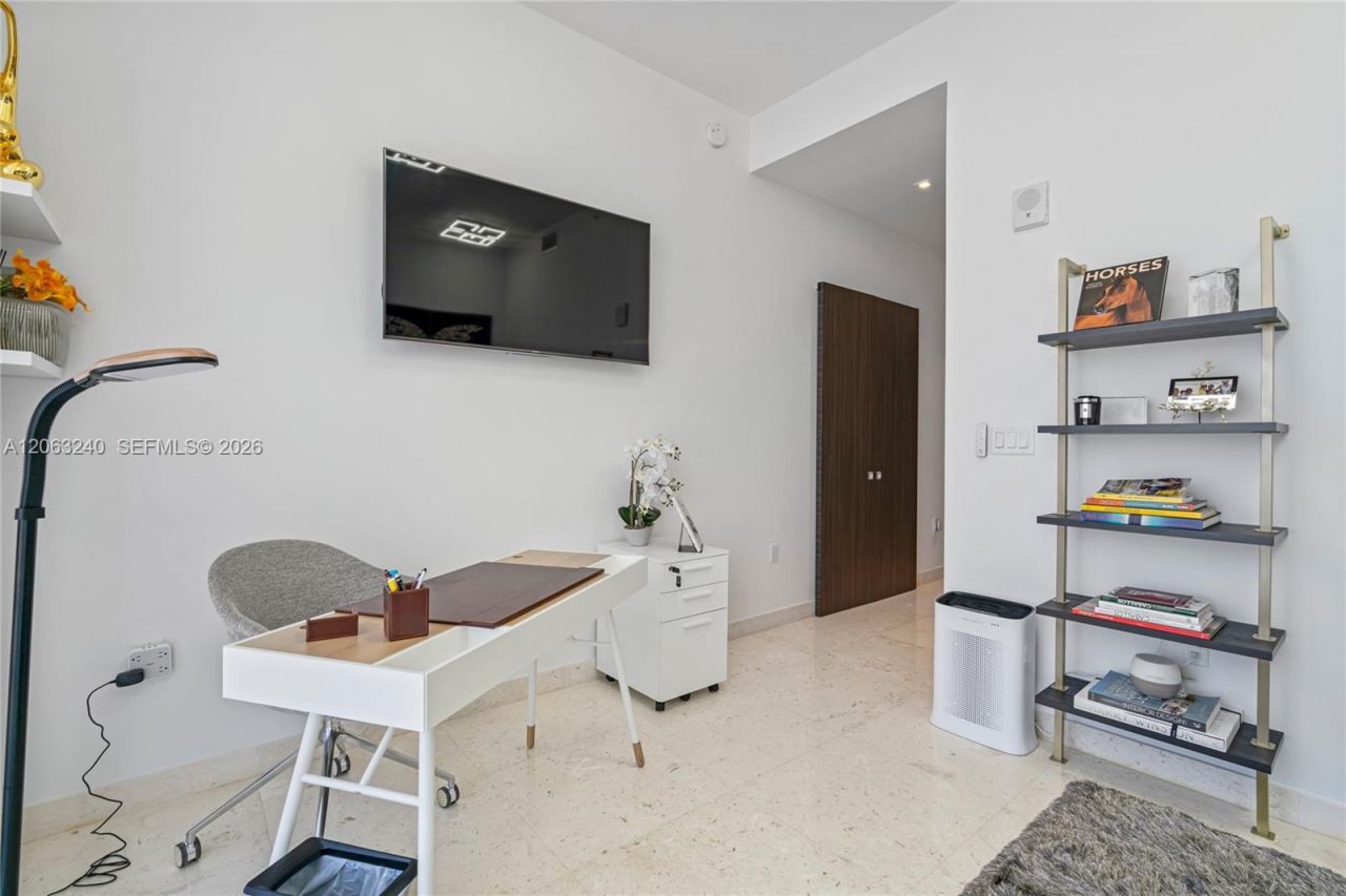 3581 E Glencoe St, Unit 505, Miami, FL 33133 Photo