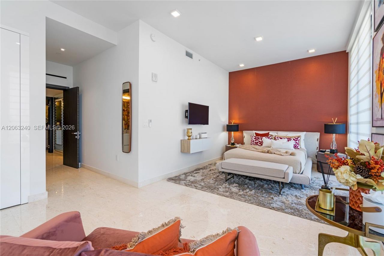 3581 E Glencoe St, Unit 505, Miami, FL 33133 Photo
