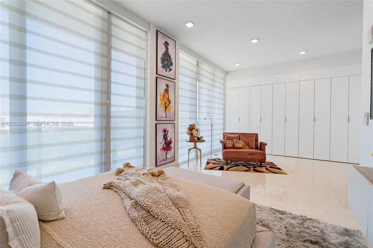 3581 E Glencoe St, Unit 505, Miami, FL 33133 Photo