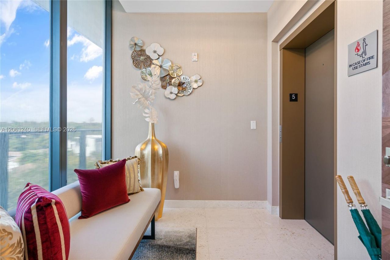 3581 E Glencoe St, Unit 505, Miami, FL 33133 Photo