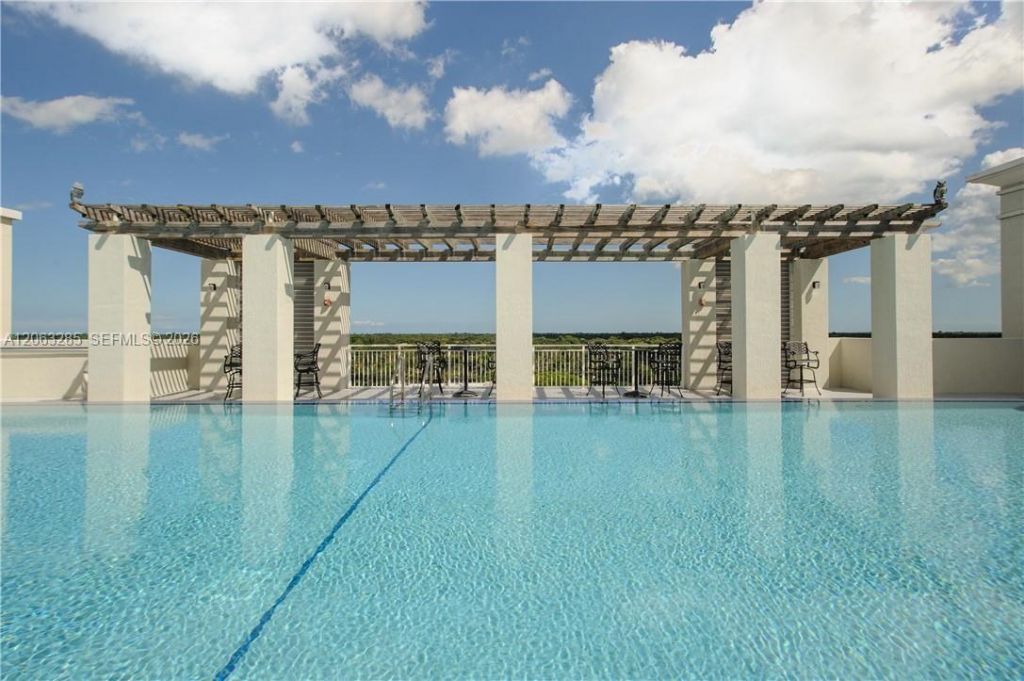 7280 SW 90th St, Unit 504, Miami, FL 33156 Photo