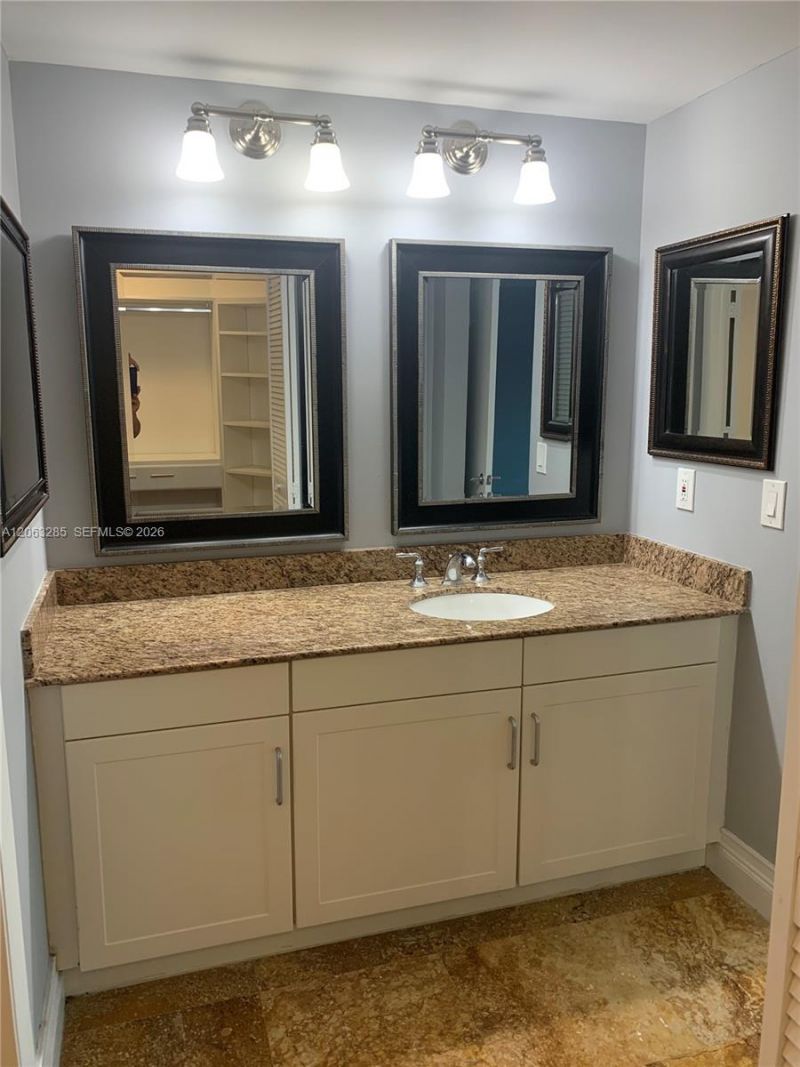 7280 SW 90th St, Unit 504, Miami, FL 33156 Photo