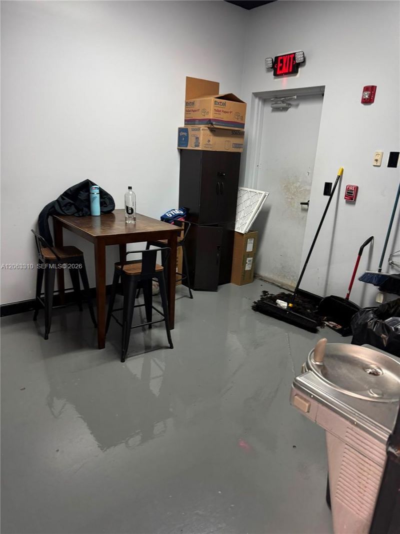 Well Established Barber Shop In West Kendall , Kendall, FL 33196 Photo
