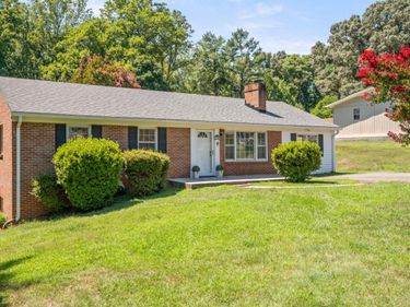 180 Fairfax Circle, Madison Heights, VA 24572