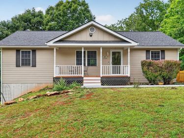 222 Holiday Lane, Lynchburg, VA 24504